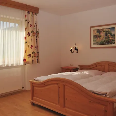 Margret Guest house *